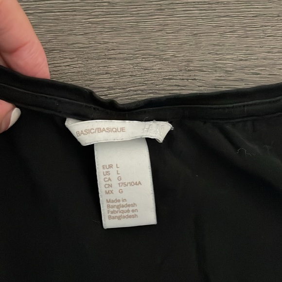 H&M Basic Black tee - Picture 2 of 2